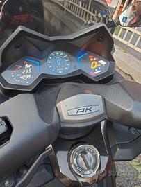 Scooter maxi Kimko 550 Ak anno 2020