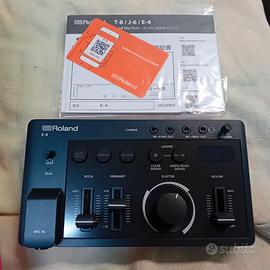 Voice performer Roland Aira Compact E 4