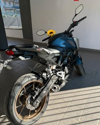 HONDA CB 125r