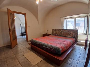 Bilocale ristrutturato zona porto