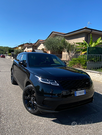 Velar Total black 2.0 diesel anno 2020
