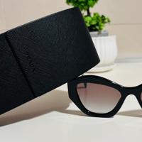 OCCHIALI DA SOLE PRADA MODELLO FEMMINILE