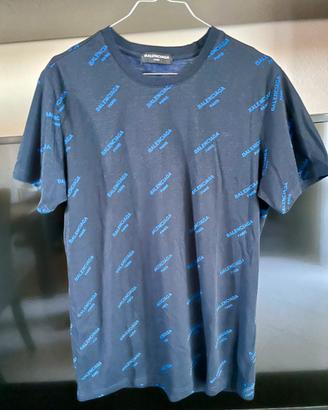 T-shirt Balenciaga