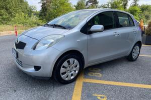 Toyota Yaris 1.0 5 porte Sol
