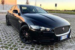 Jaguar XE 2.0 D 180 CV aut. Prestige