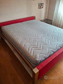 letto matrimoniale con reti elettriche motorizzata