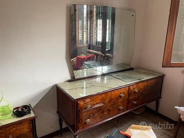 Como’/cassettiera vintage con specchio antico