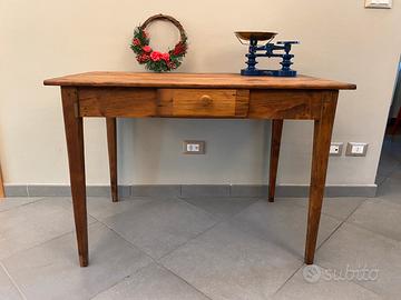 Tavolo in legno fine ‘800