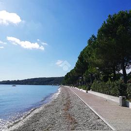 VILLA SINGOLA A PADENGHE SUL GARDA
