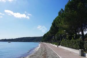 VILLA SINGOLA A PADENGHE SUL GARDA