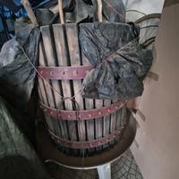 Torchio pressa per vino