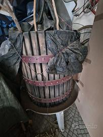 Torchio pressa per vino
