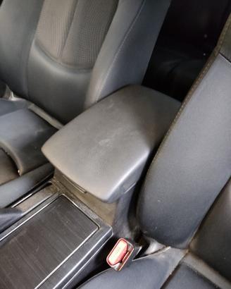 Poggia braccio MAZDA 6 del 2010