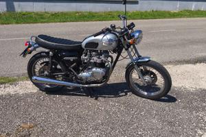 Triumph Bonneville T 140 v 750