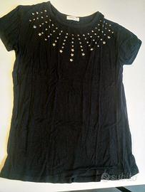 Maglietta in viscosa con stelline in metallo