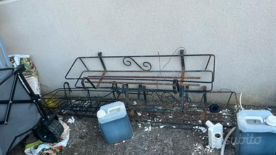 Oggetti vasi, gancio,