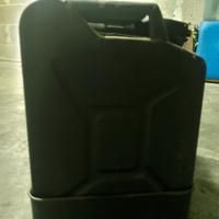 Kit taniche di benzina seconda guerra mondiale