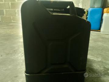 Kit taniche di benzina seconda guerra mondiale