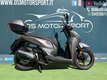 Honda SH 300 SPORT