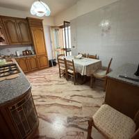 Casa indipendente con giardino