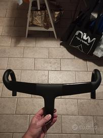 Manubrio integrato bdc carbonio