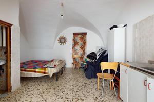 MONOLOCALE A MARTINA FRANCA