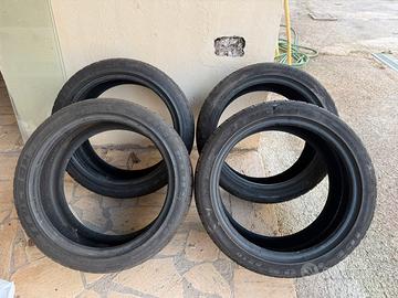 Gomme invernali Tracmax Ice Plus 245 40 18