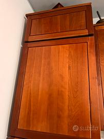 Pensile cucina in ciglio