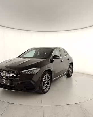 MERCEDES-BENZ GLA 180 d Progressive Advanced Plus