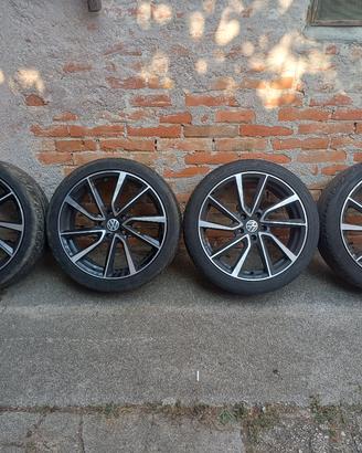 Cerchi e gomme 225/40 18