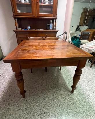 Tavola tedesca fine 800