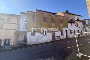 Casa indipendente a Stradella 6 locali