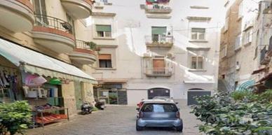 Immobile in asta di 44 m² a Napoli