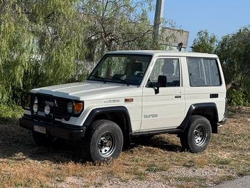 Toyota Land Cruiser LJ70 1987