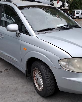 SSANGYONG RODIUS 2005 SOLO PER RICAMBI