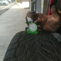 4 gomme invernali MOMO 225/65 R17 106V