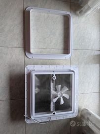 Tetto oblò per camper con ventola