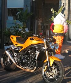 TRIUMPH SPEED TRIPLE 1050