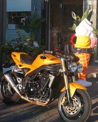 TRIUMPH SPEED TRIPLE 1050