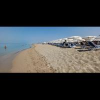 Settimane Victor village piano terra con giardino