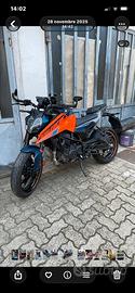 Ktm duke 125 anno 2024