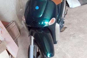       liberty 125 con  cinquantino
