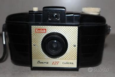 KODAK BROWNIE 127 FOTOCAMERA PERLLICOLA ANALOGICA