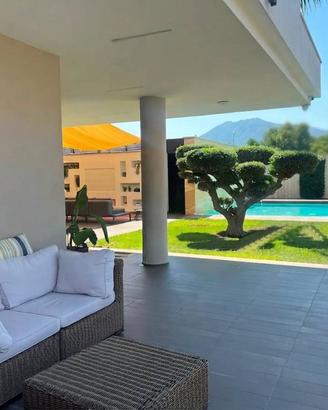 Villa di 485 m² con più di 5 locali e box auto dop