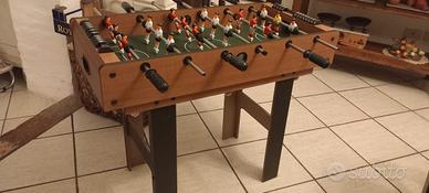 tavolo con piu giochi