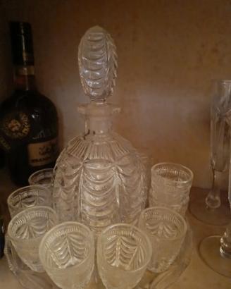 bottiglia liquore e bicchierini vintage 