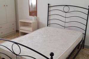 Lecce- Camera arredata in appartamento