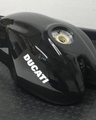 Ducati Monster serbatoio abs