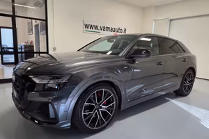 AUDI Q8 55 TFSI quattro Sline IVA ESPOSTA