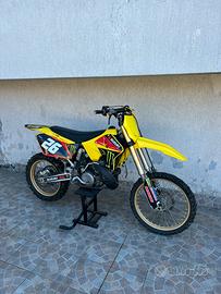 Suzuki Rm 250 2 tempi TARGATA ULTIMO ANN DI PRODU